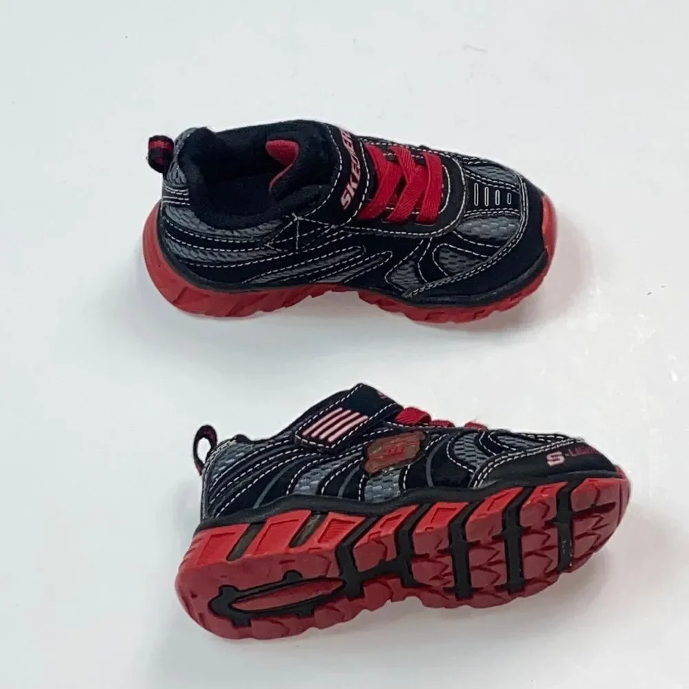10X$50 SKECHERS RED BLACK BOY SHOES SIZE 8 US